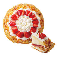 贅沢仕立ての苺パイケーキ